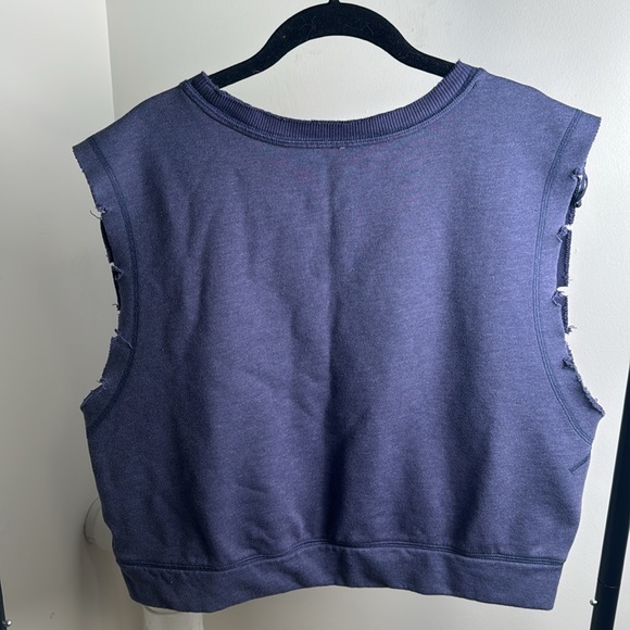 Free People Movement Blue Kick It Muscle Sweat Crewneck Tank Size Medium - Picture 6 of 8
